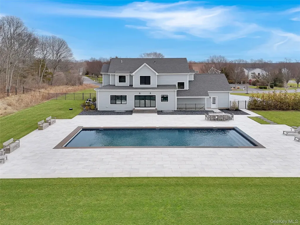 2790 Stanley Road Mattituck NY 11952