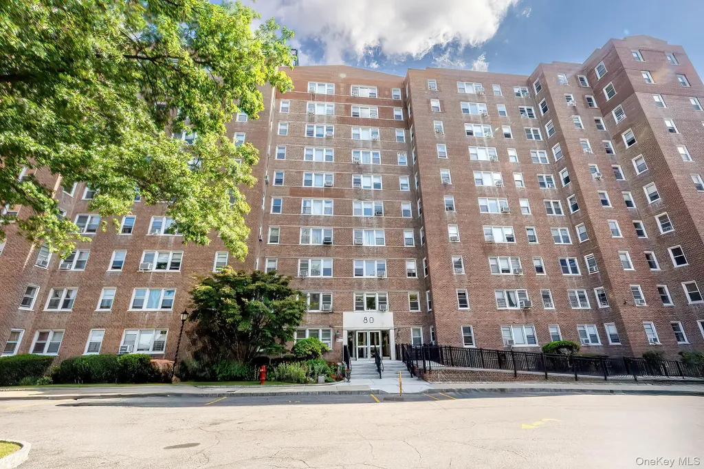 80 Knolls Crescent Bronx NY 10463