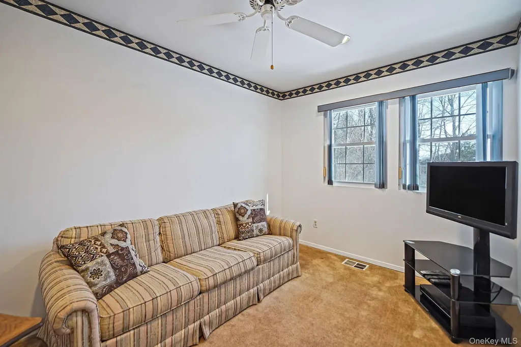 8 Huntington Commons Yaphank NY 11980