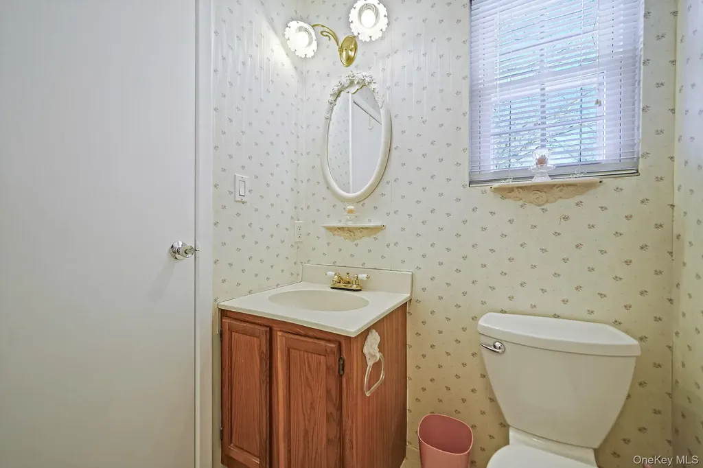 8 Huntington Commons Yaphank NY 11980