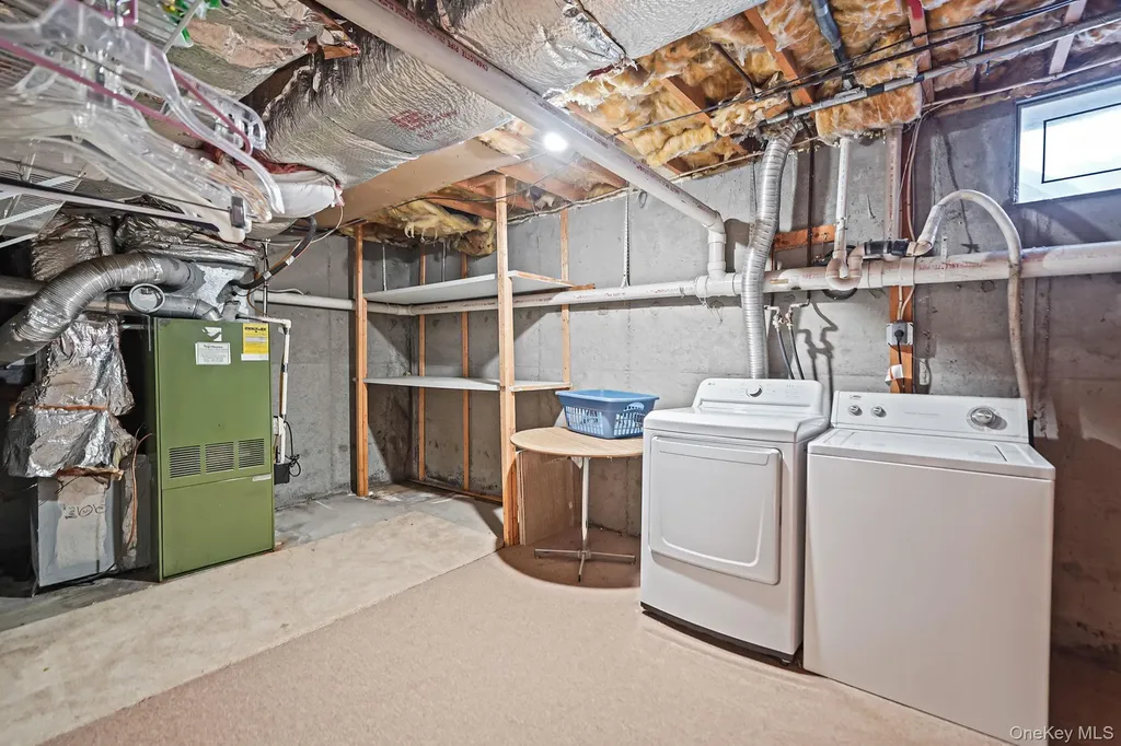 8 Huntington Commons Yaphank NY 11980