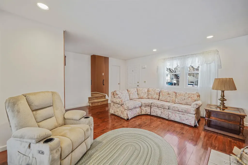 8 Huntington Commons Yaphank NY 11980
