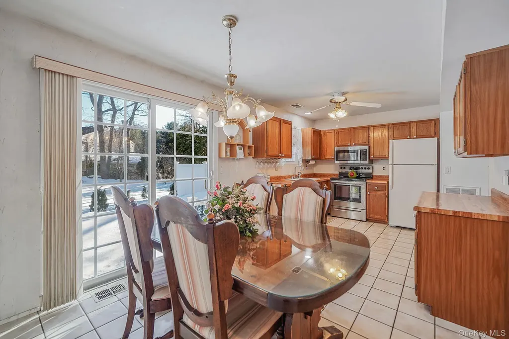 8 Huntington Commons Yaphank NY 11980