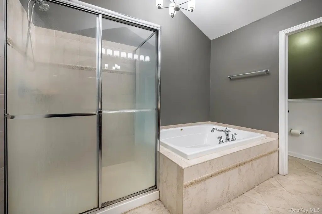 811 Huntington Drive Fishkill NY 12524