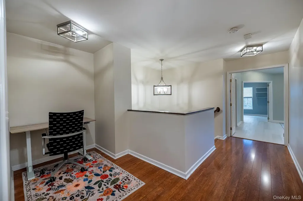 811 Huntington Drive Fishkill NY 12524