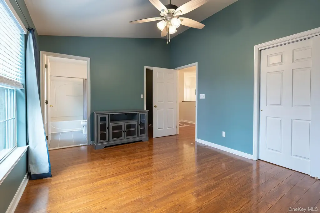 811 Huntington Drive Fishkill NY 12524