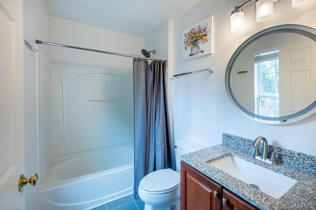 811 Huntington Drive Fishkill NY 12524