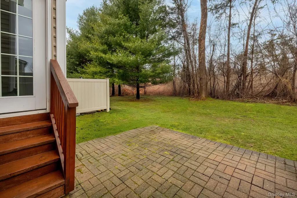 811 Huntington Drive Fishkill NY 12524