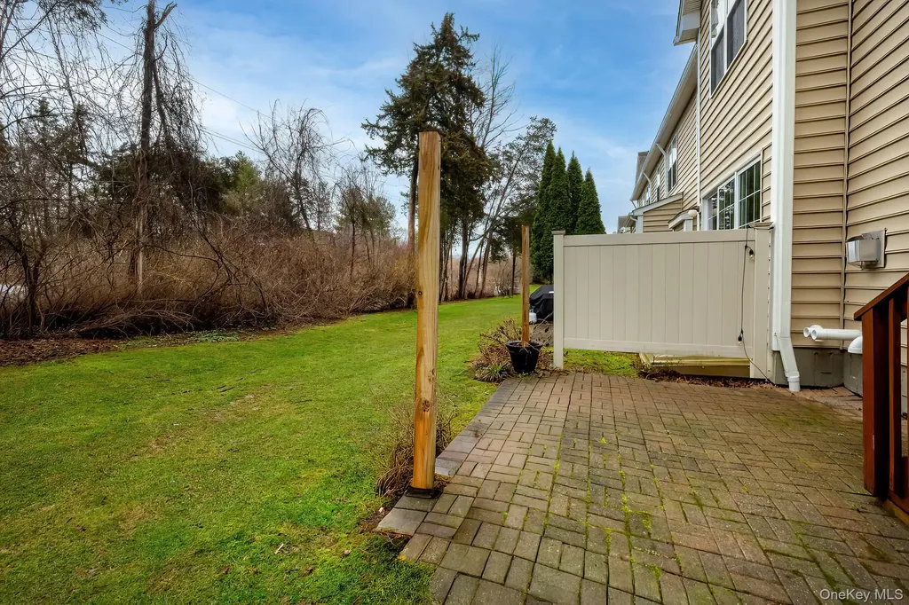 811 Huntington Drive Fishkill NY 12524