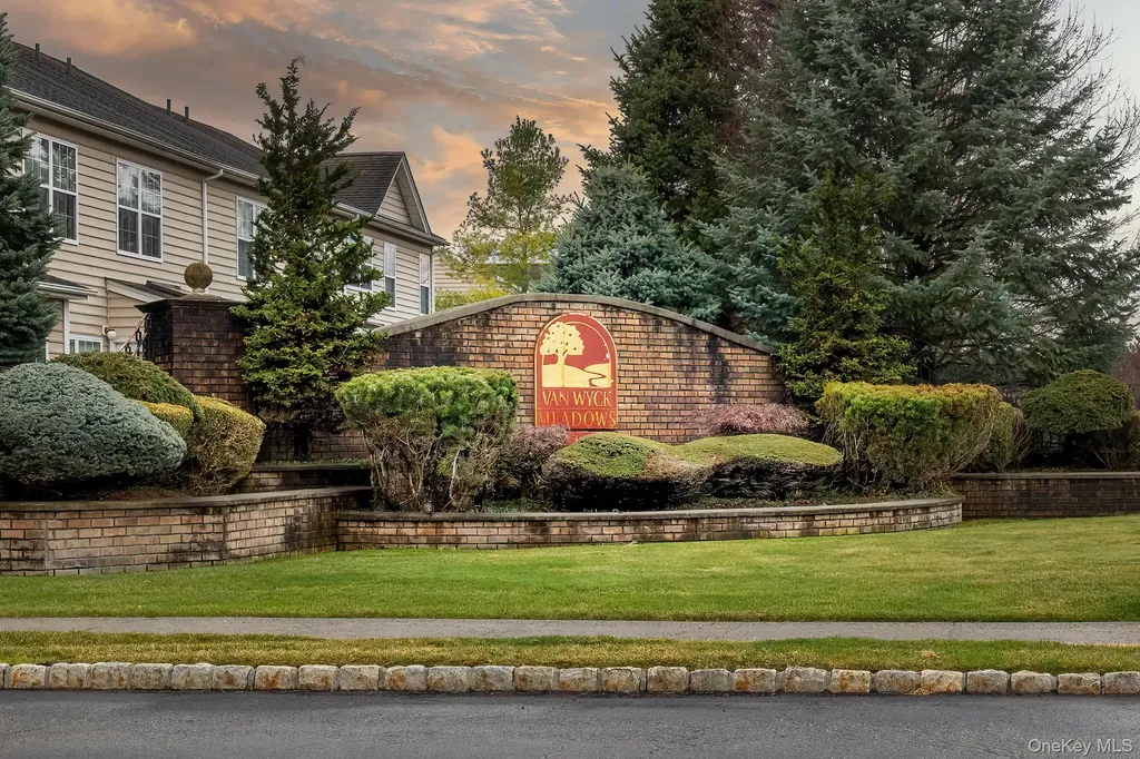 811 Huntington Drive Fishkill NY 12524