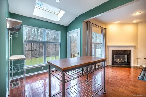 811 Huntington Drive Fishkill NY 12524