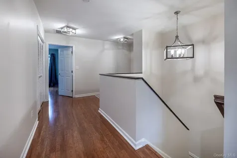 811 Huntington Drive Fishkill NY 12524