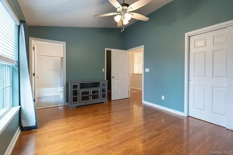 811 Huntington Drive Fishkill NY 12524