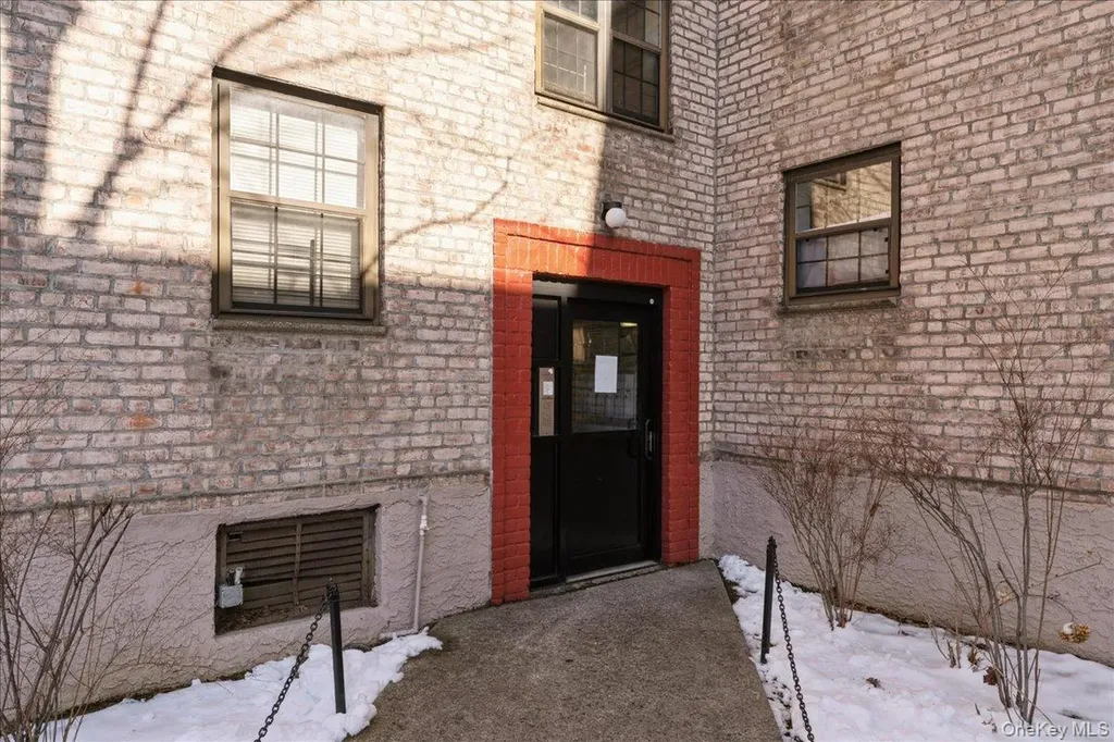 7811 Main Street Flushing NY 11367