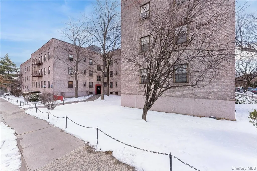 7811 Main Street Flushing NY 11367