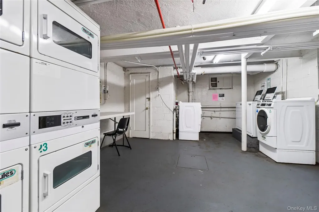 7811 Main Street Flushing NY 11367