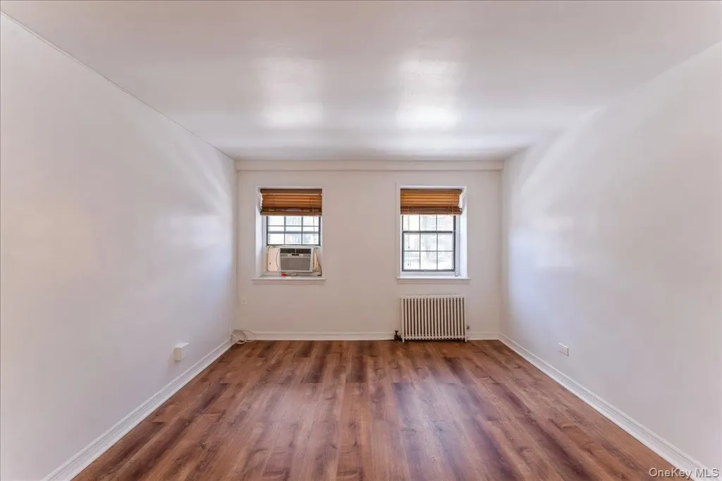 7811 Main Street Flushing NY 11367
