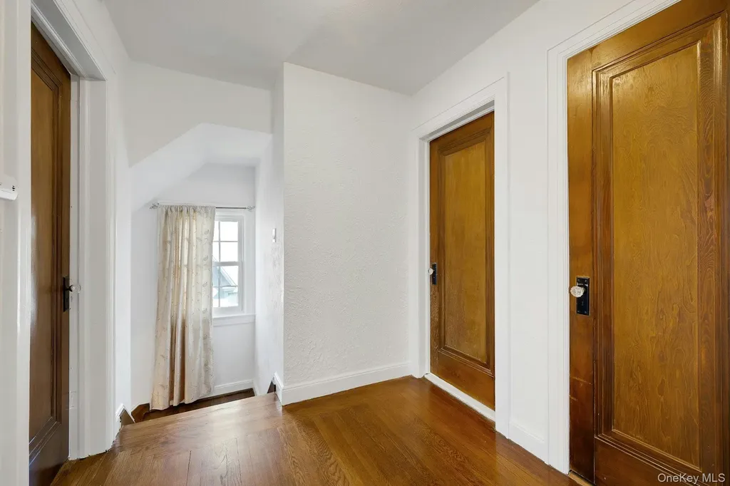 156 Park Drive Eastchester NY 10709