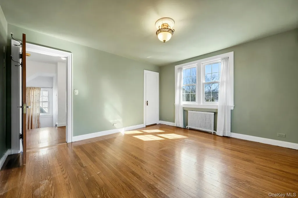 156 Park Drive Eastchester NY 10709