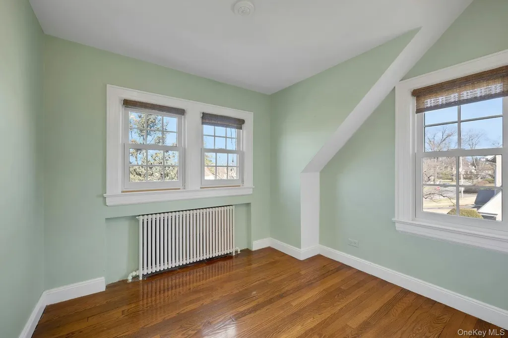 156 Park Drive Eastchester NY 10709