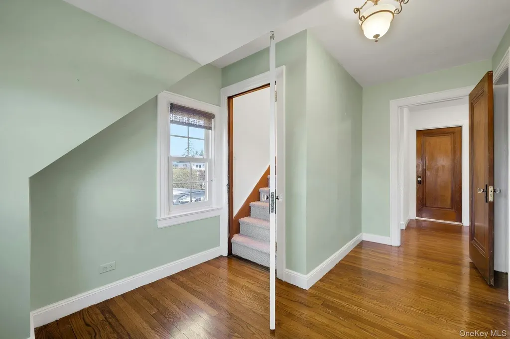 156 Park Drive Eastchester NY 10709