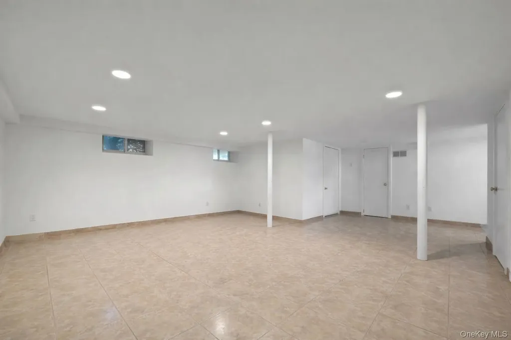 156 Park Drive Eastchester NY 10709