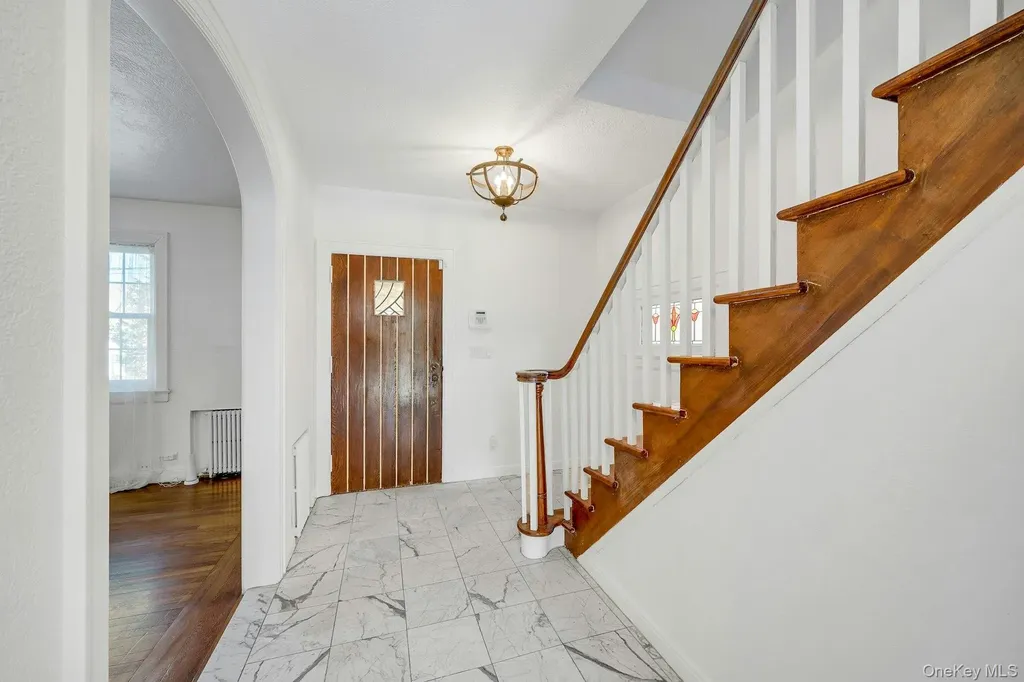 156 Park Drive Eastchester NY 10709