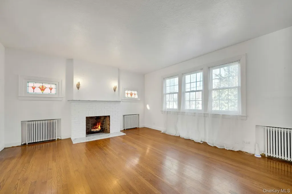 156 Park Drive Eastchester NY 10709