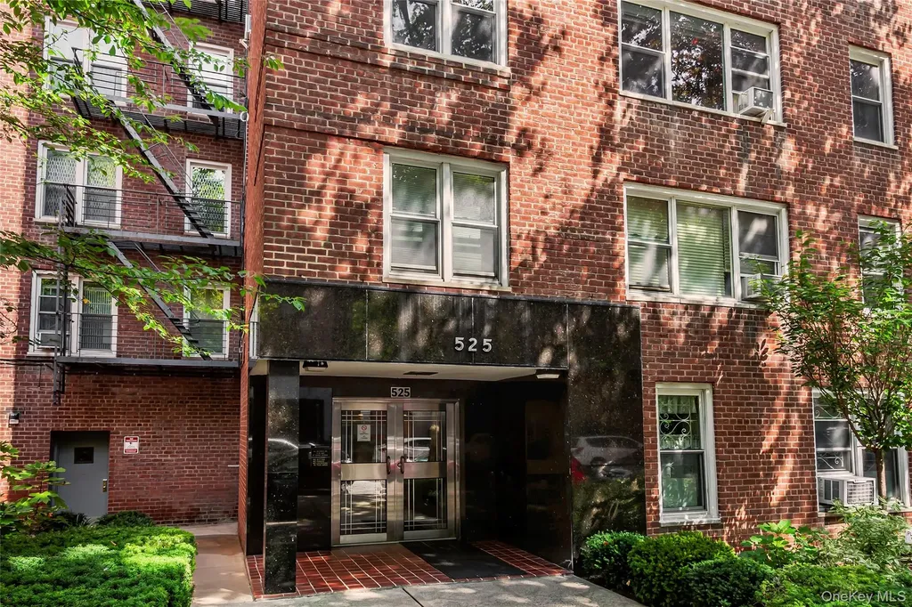 525 W 236th Street Bronx NY 10463