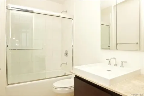 175 Huguenot Street New Rochelle NY 10801