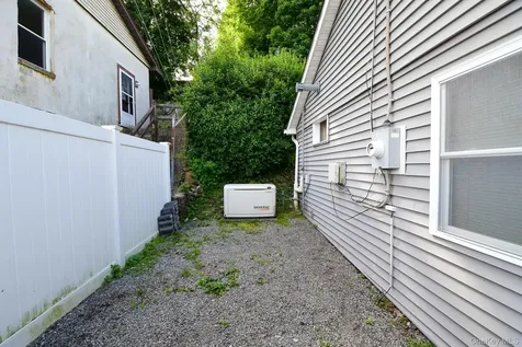 16 Clark Place Mahopac NY 10541