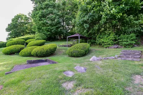 16 Clark Place Mahopac NY 10541