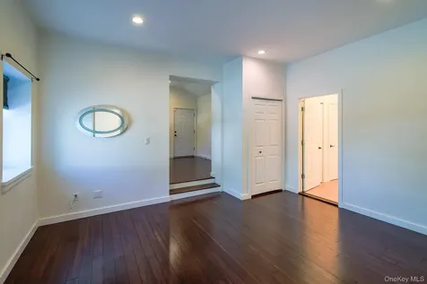 16 Clark Place Mahopac NY 10541