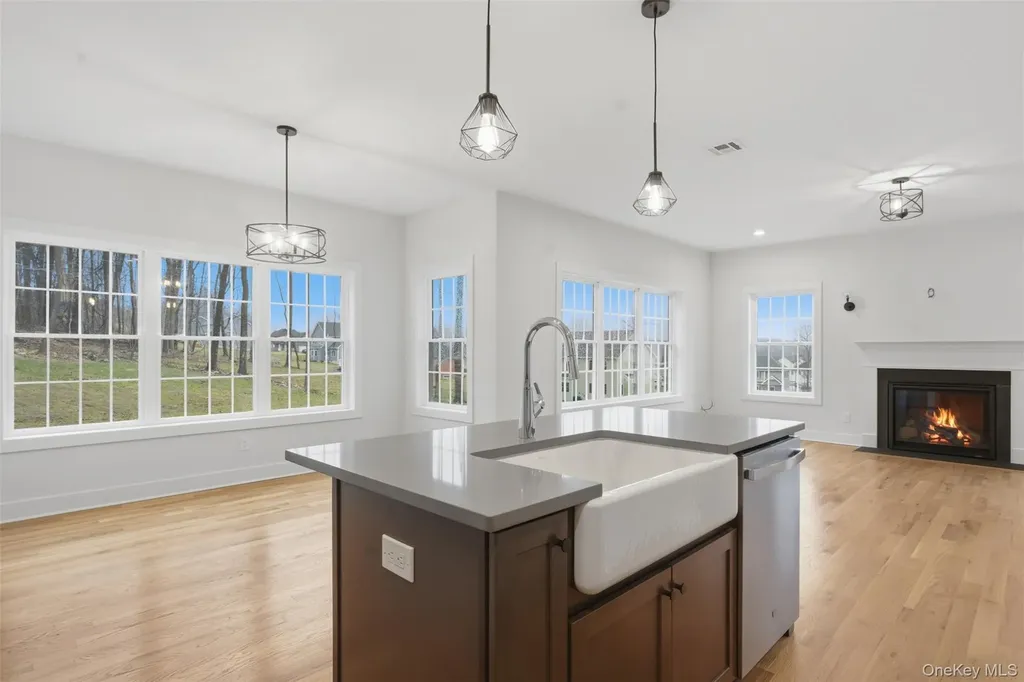 16 Mcdonald Court Cornwall NY 12553