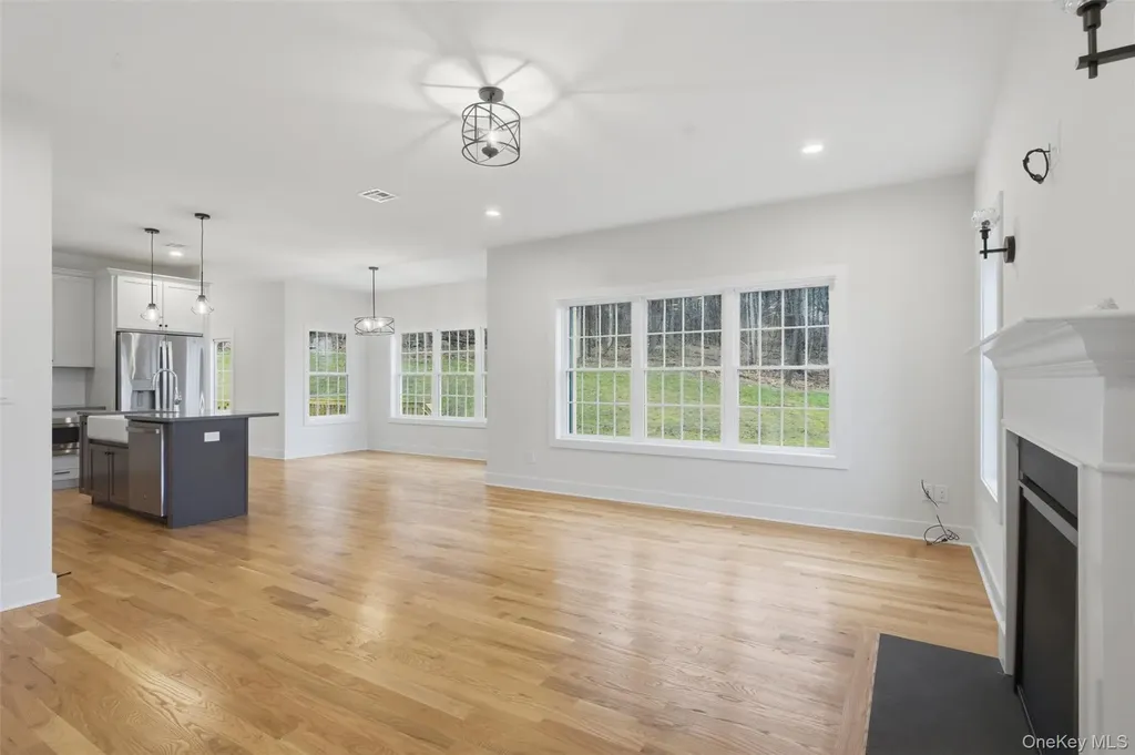 16 Mcdonald Court Cornwall NY 12553