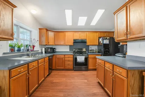 103 Vero Drive Poughkeepsie NY 12603
