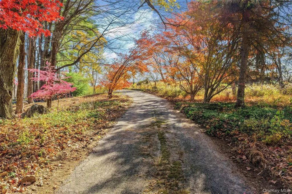 115 Old Roaring Brook Road Mount Kisco NY 10549