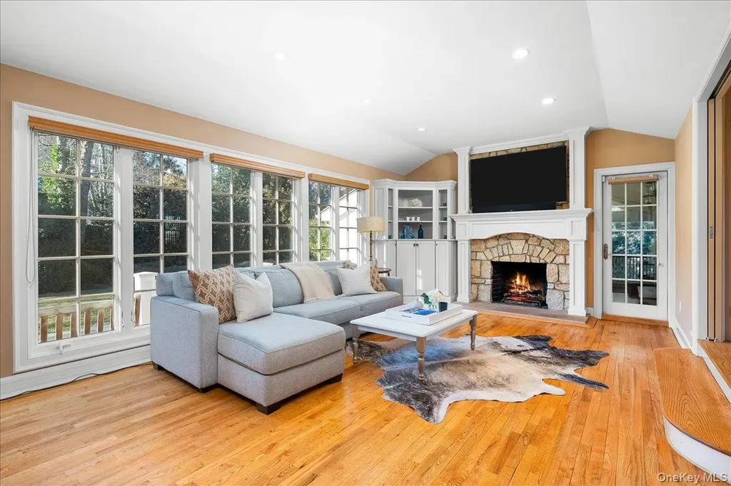 76 Shore Drive Larchmont NY 10538