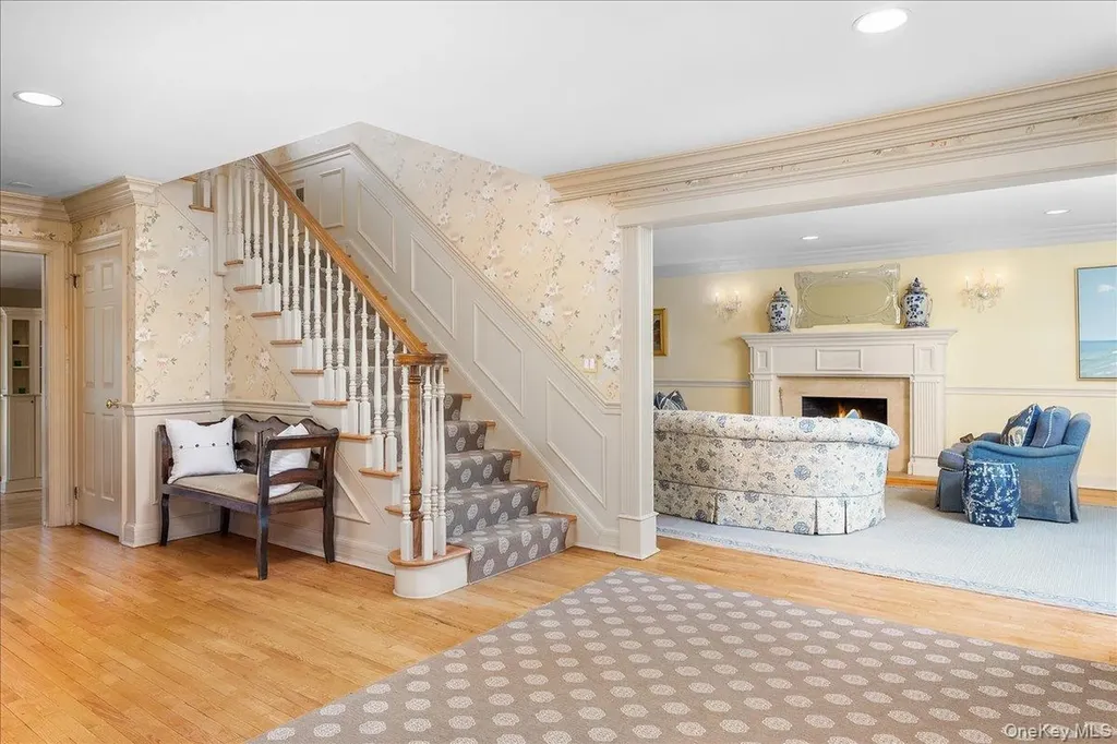 76 Shore Drive Larchmont NY 10538