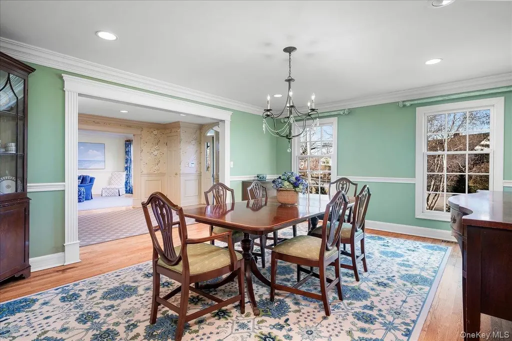 76 Shore Drive Larchmont NY 10538