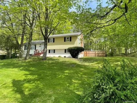 22 Prospect Street Staatsburg NY 12580