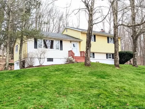22 Prospect Street Staatsburg NY 12580