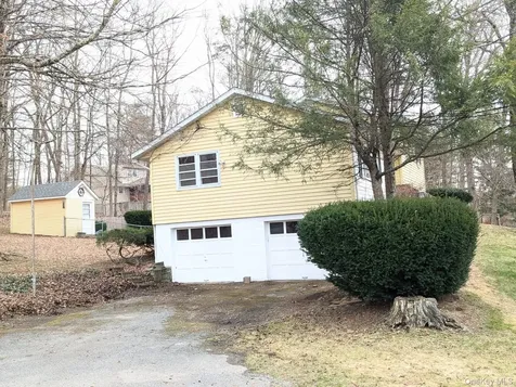 22 Prospect Street Staatsburg NY 12580