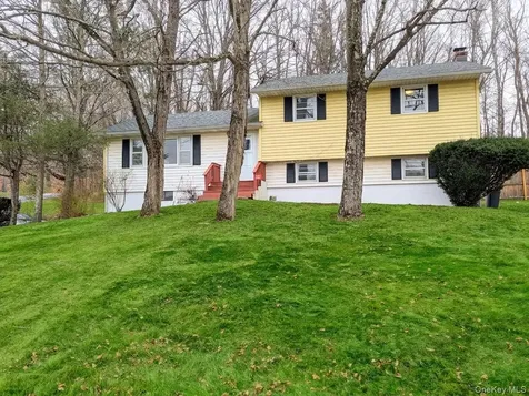 22 Prospect Street Staatsburg NY 12580
