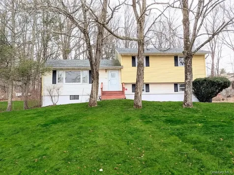 22 Prospect Street Staatsburg NY 12580