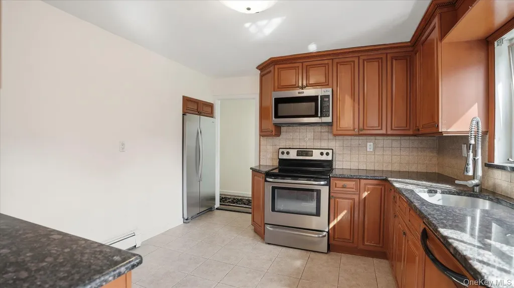 23 Hartley Road Great Neck NY 11023
