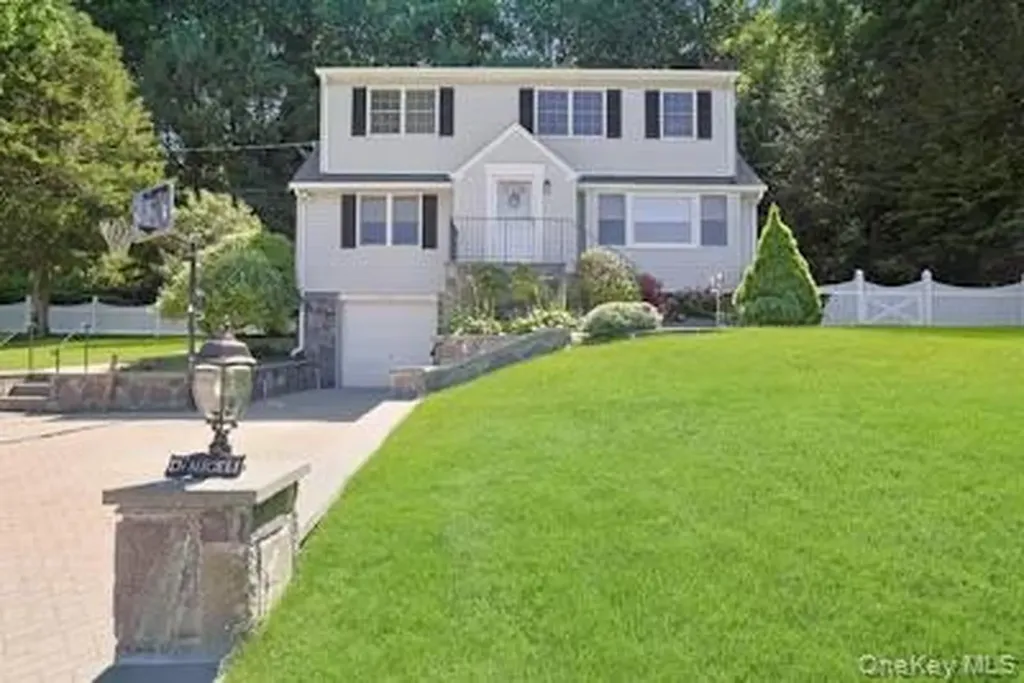 328 Linda Avenue Hawthorne NY 10532