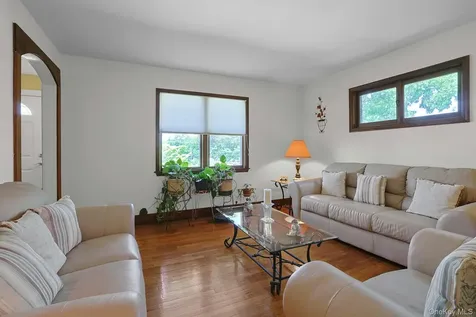 328 Linda Avenue Hawthorne NY 10532
