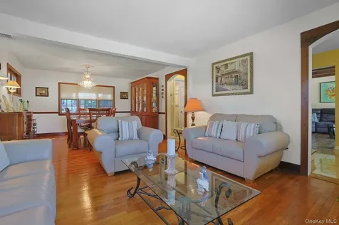 328 Linda Avenue Hawthorne NY 10532