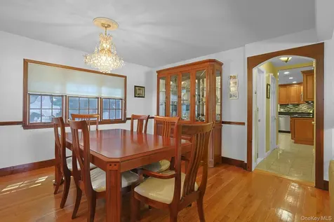 328 Linda Avenue Hawthorne NY 10532
